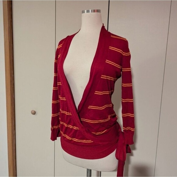 BCBG MAXAZRIA Wrap Knit Sweater Top, Silk Blend Size Large - Picture 4 of 8